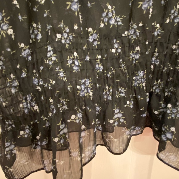 Women’s Miley Max Tank Top  M Blue Floral Print - Picture 3 of 3